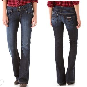 NWT Hudson Signature Bootcut Jeans - Elm Wash
W/ 19” Leg Opening “New” ❤️